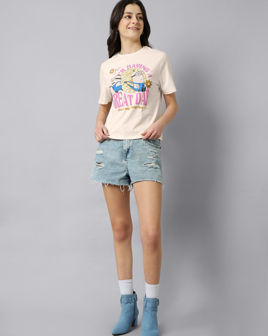 Minions Regular Fit Tshirt Women